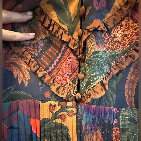 FARM Rio Dark Floral Paisley Pleated Maxi Dress in Navy, Burgundy, Green - Picture 7 of 12